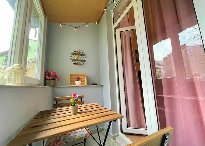 In The Center Next To Ndk Апартаменты *