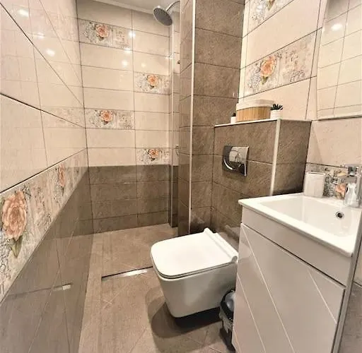 Апартаменты In The Center Next To Ndk