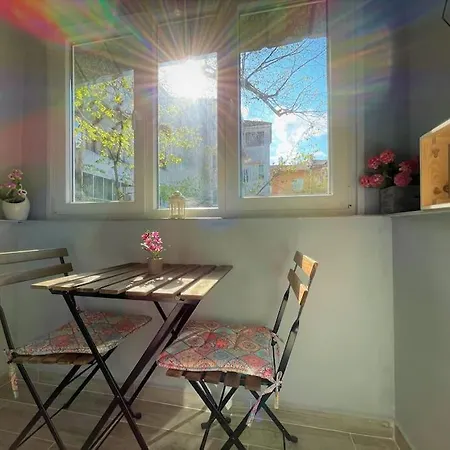 In The Center Next To Ndk Апартамент София