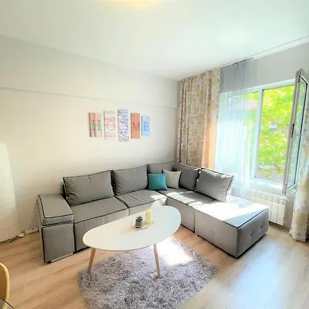 In The Center Next To Ndk Apartment