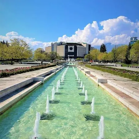 Apartmán In The Center Next To Ndk