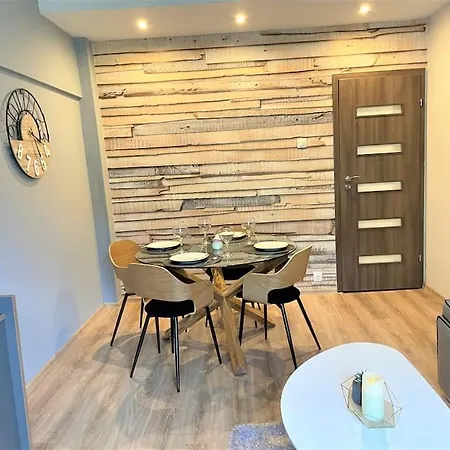 아파트 In The Center Next To Ndk *